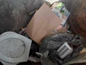 SEPAROVANÝ ZBER PAPIERA A SKLA V NAŠEJ OBCI. 1